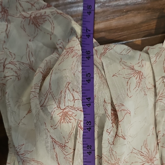 Storia Cream Floral Backless Dress - Picture 7 of 10